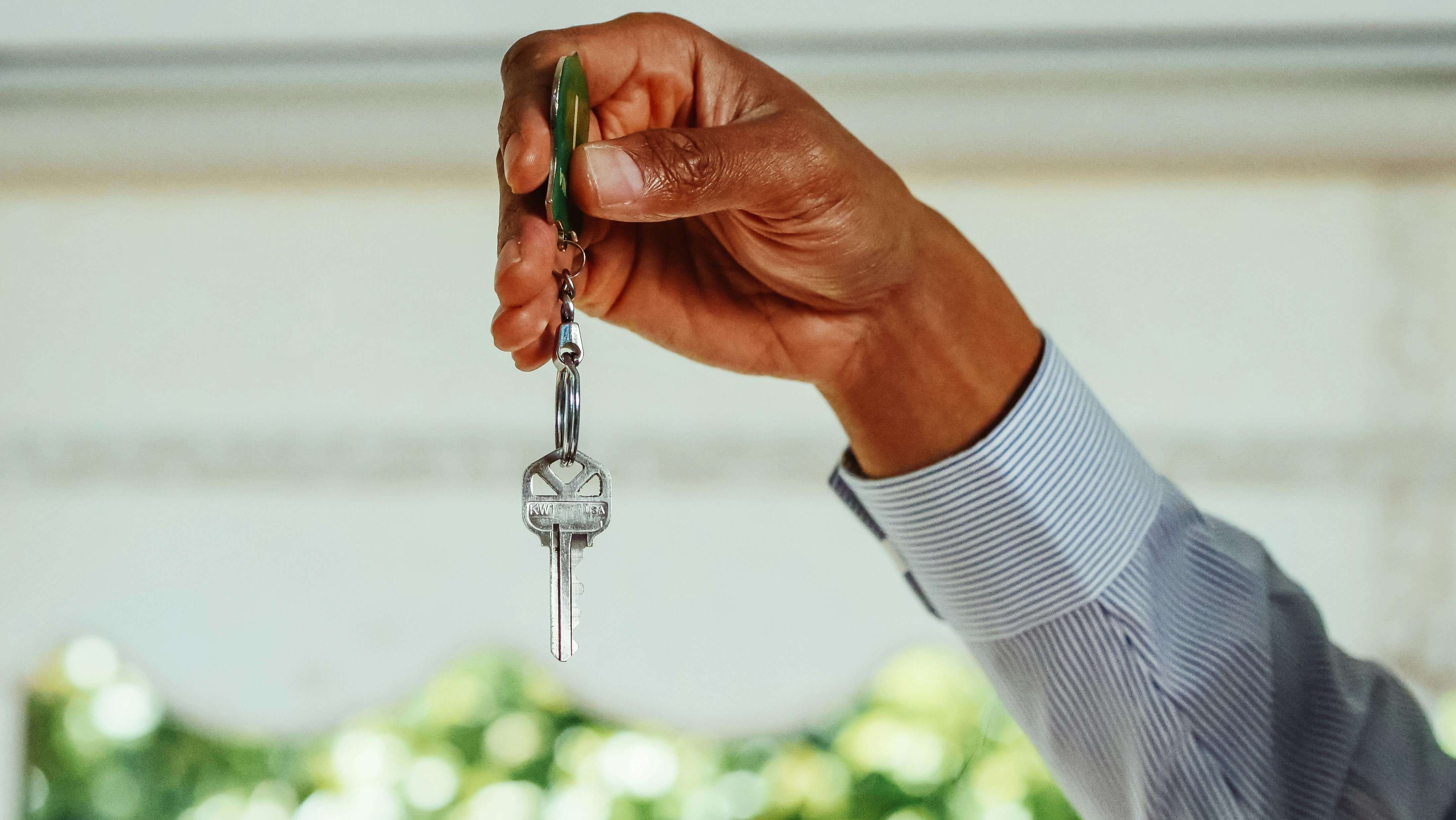 What’s the difference between a Business Sale and a Members’ Voluntary Liquidation (MVL)?